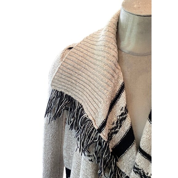 Abercrombie Kids Cardigan Sweater Girl's Open Front Fringed - Size 11/12 - Picture 3 of 12